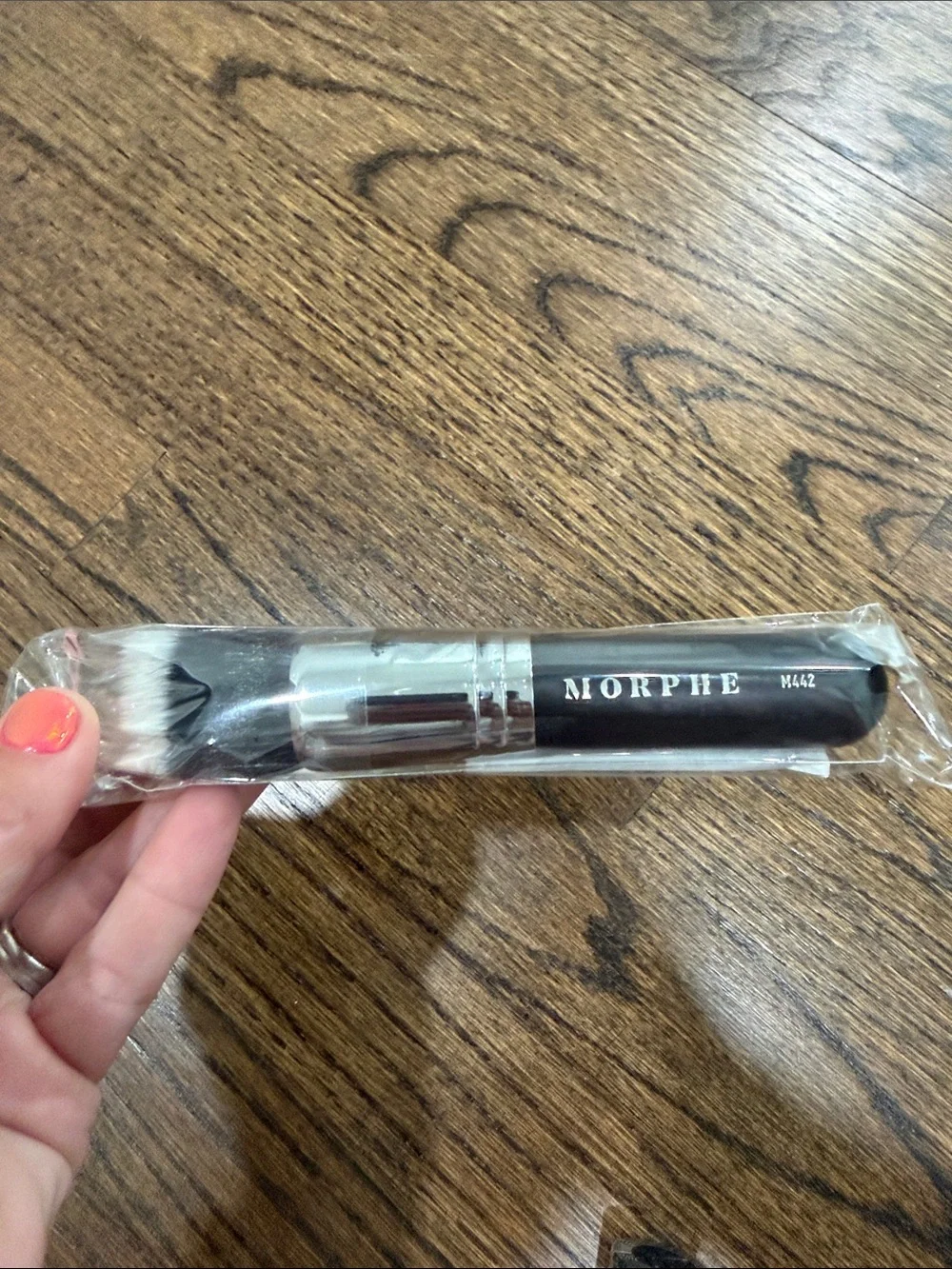 Morphe buffer brush & It cosmetics foundation brush
